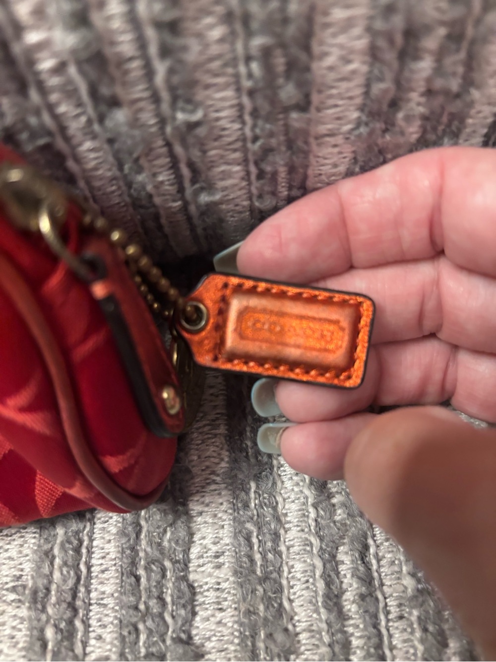 Estée Lauder Coach Red Quilted Cosmetic Pouch with Leather Tag - Picture 3 of 7
